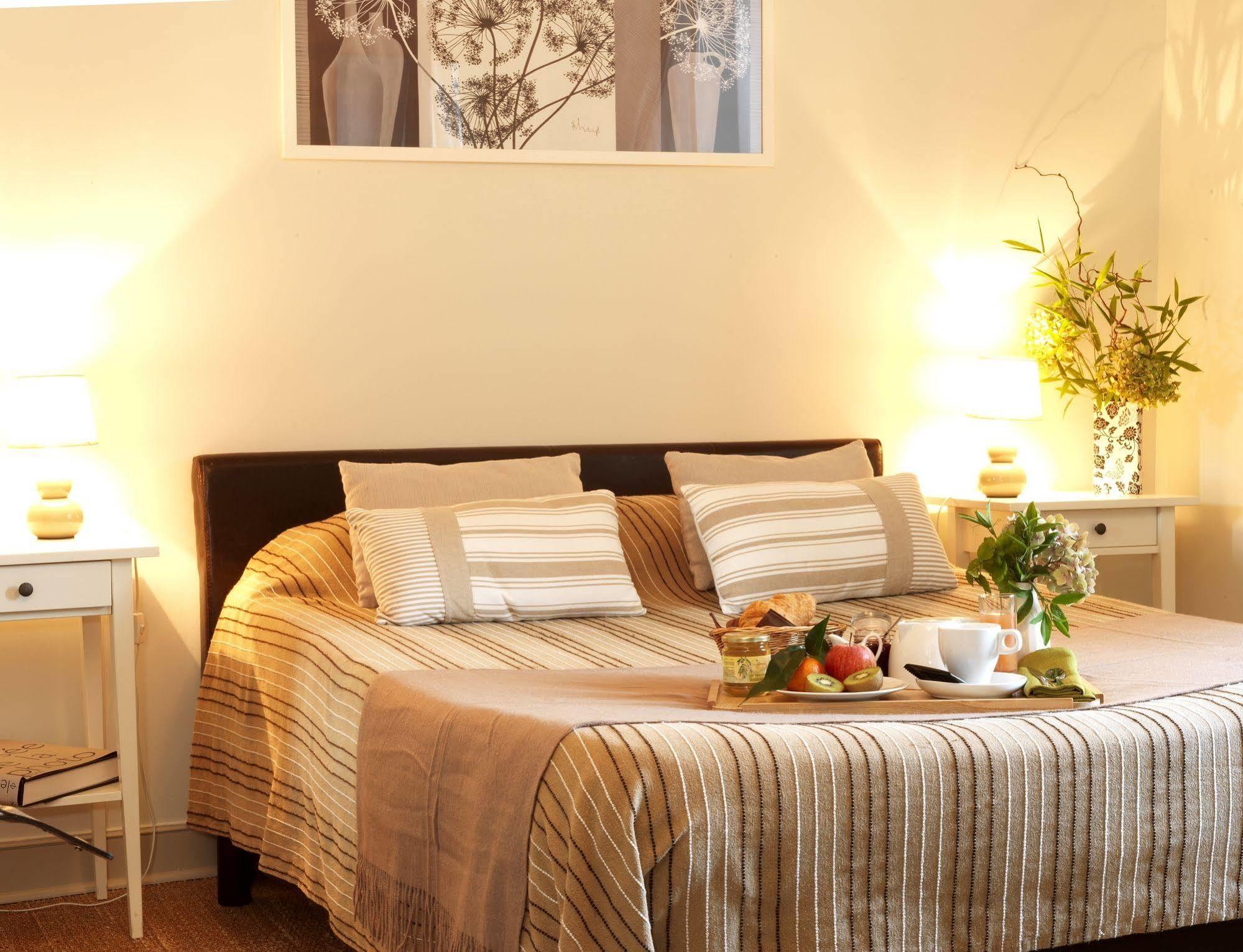 Logis Hotel Restaurant La Barguillere Saint-Pierre-de-Riviere Экстерьер фото